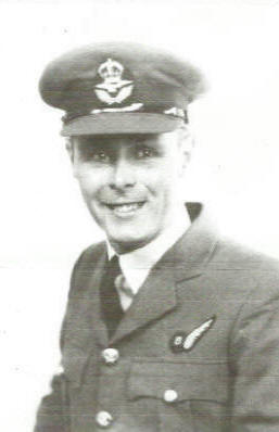 Flying Officer George William Palmer, Air Bomber. Mange tak Margaret og Leo