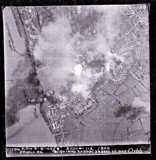 Billede taget af  besætningen på bombetogt den 4 - 5 august 1944.