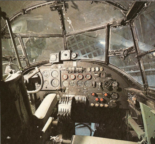 Cockpittet hvor piloten og maskinisten sidder.